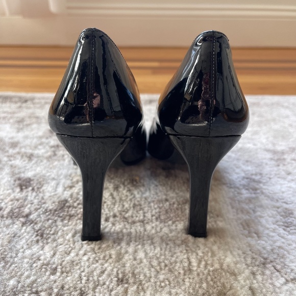 Charles Jourdan Paris Black Patent Leather Heels Sz 6.5 - Picture 5 of 10